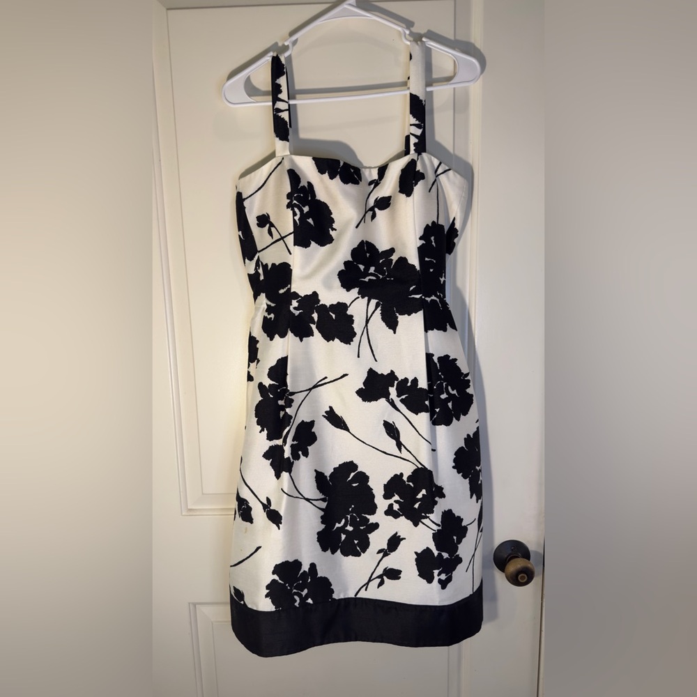 Jessica Howard BLK & White Floral Dress In Sz 12P